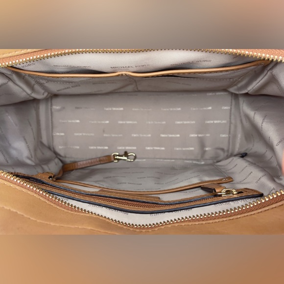 Michael Kors Leather Hamilton Satchel Bag Purse with Crossbody Strap - Picture 10 of 15